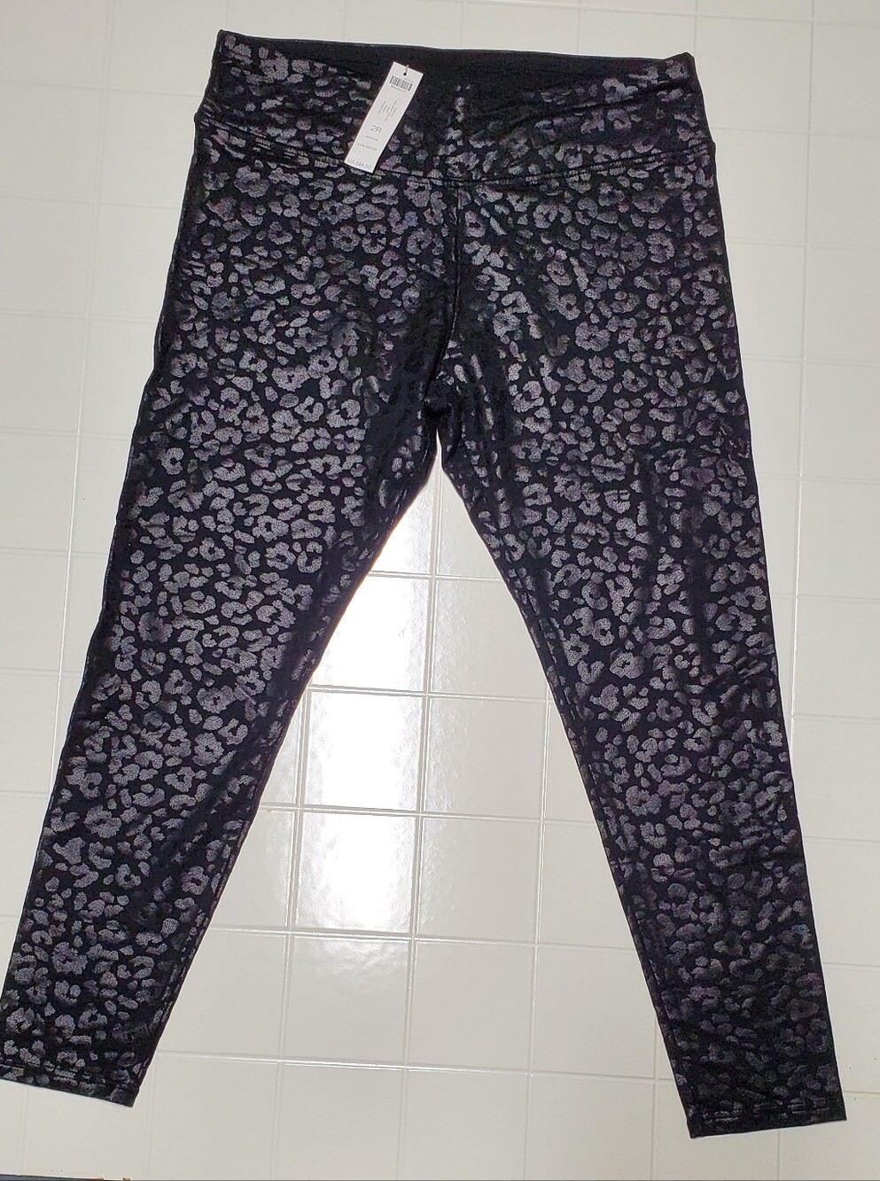 Brand new with tags! Chico's Zenergy black foil print leggings 2R